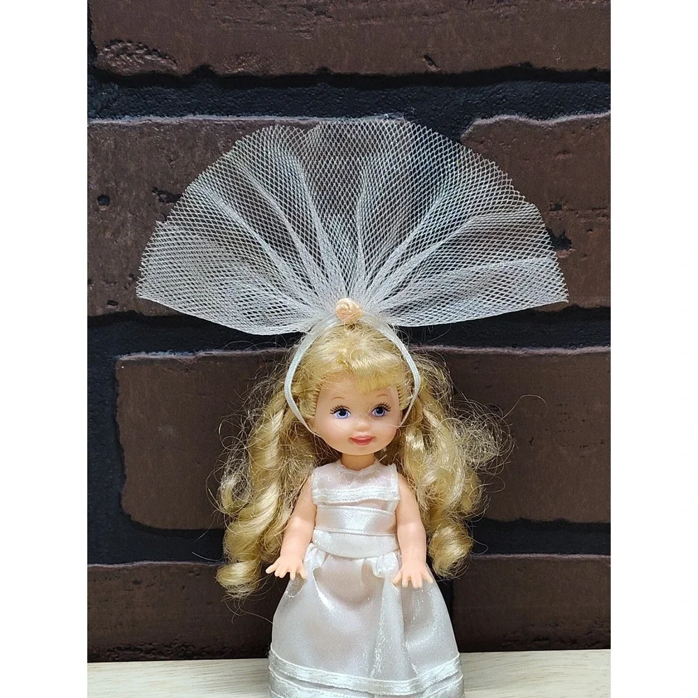 Vintage Lil Bride Doll Barbie 1994 4